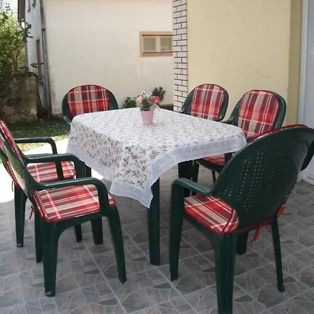Holiday home Mit Terrassen- Balkonen Sowie Parkplatz By Interhome